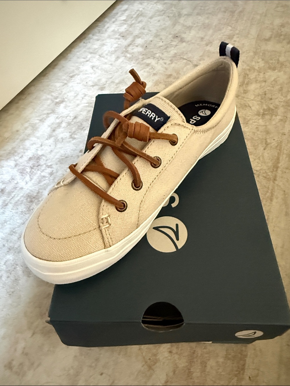 Sperry crest vibe linen oat